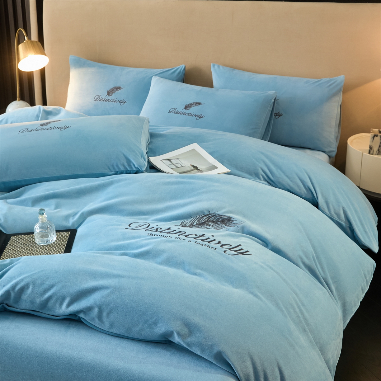 91家纺网 家纺一手货源 找家纺 云棉坊 2025新款高克重水晶绒绣花四件套-羽梦系列 羽梦-天空兰