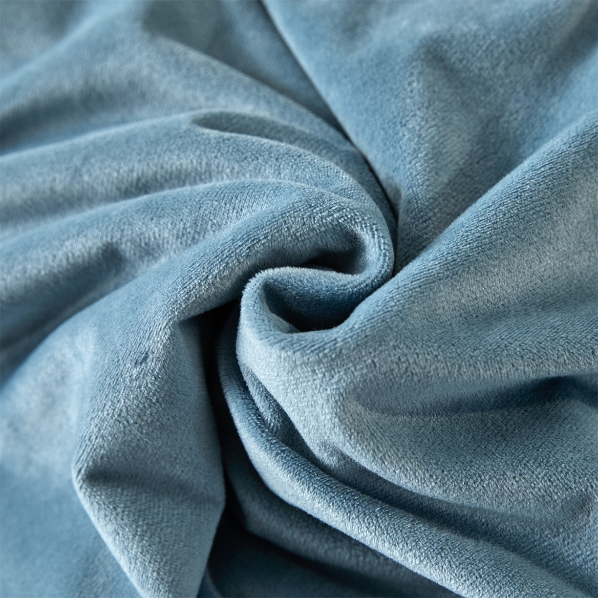 91家纺网 家纺一手货源 找家纺 云棉坊 2025新款高克重水晶绒绣花四件套-羽梦系列 羽梦-宾利蓝