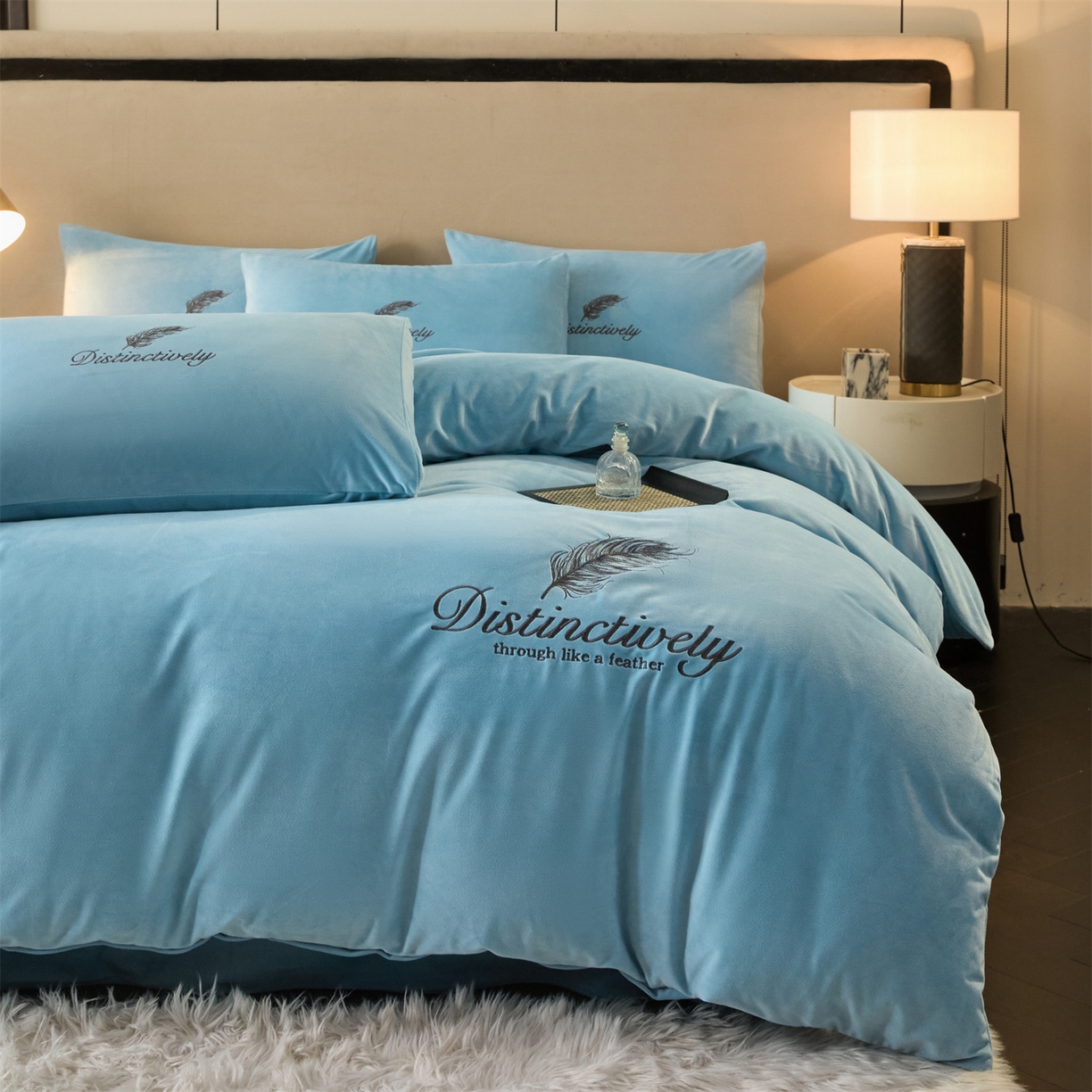 91家纺网 家纺一手货源 找家纺 云棉坊 2025新款高克重水晶绒绣花四件套-羽梦系列 羽梦-天空兰