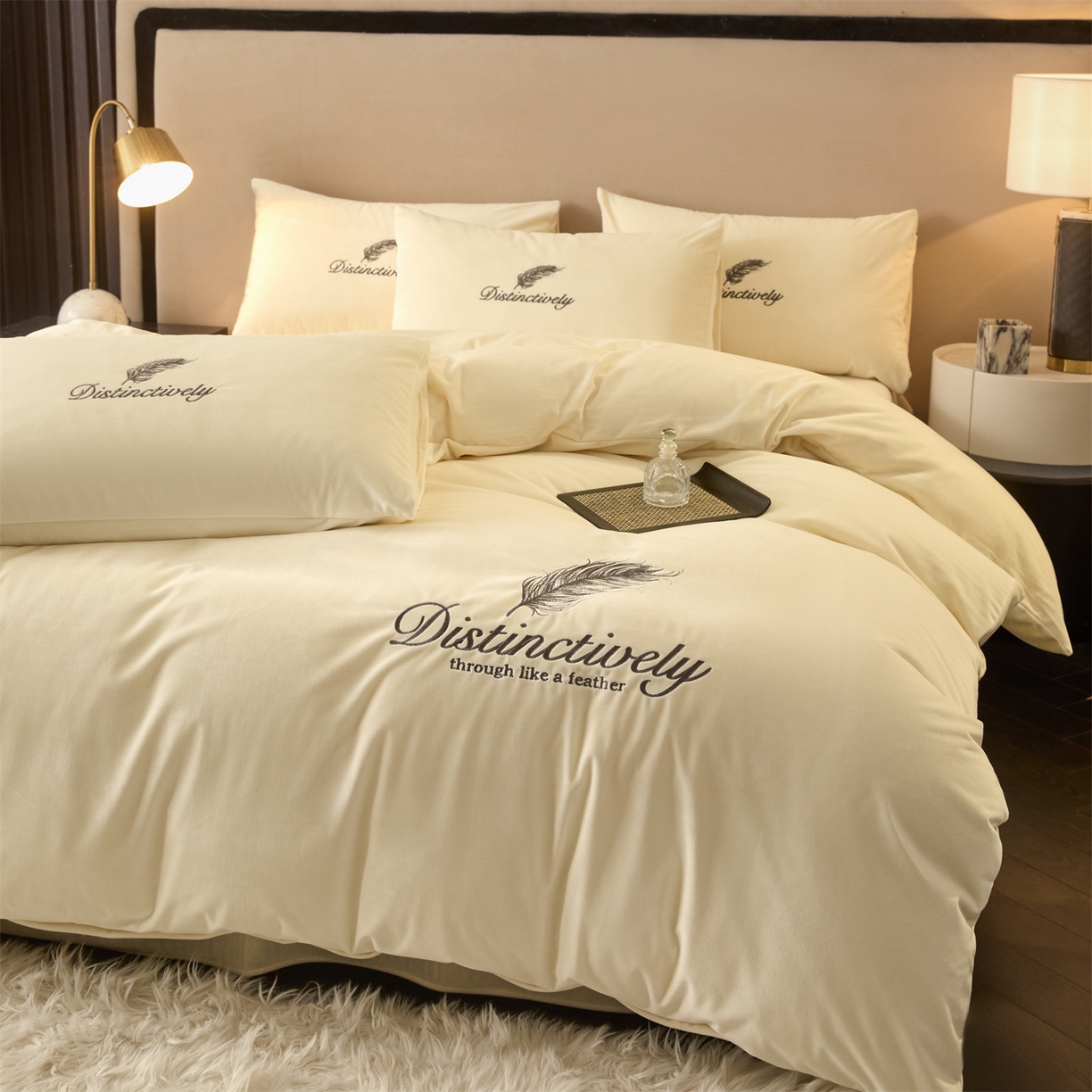 91家纺网 家纺一手货源 找家纺 云棉坊 2025新款高克重水晶绒绣花四件套-羽梦系列 羽梦-奶白