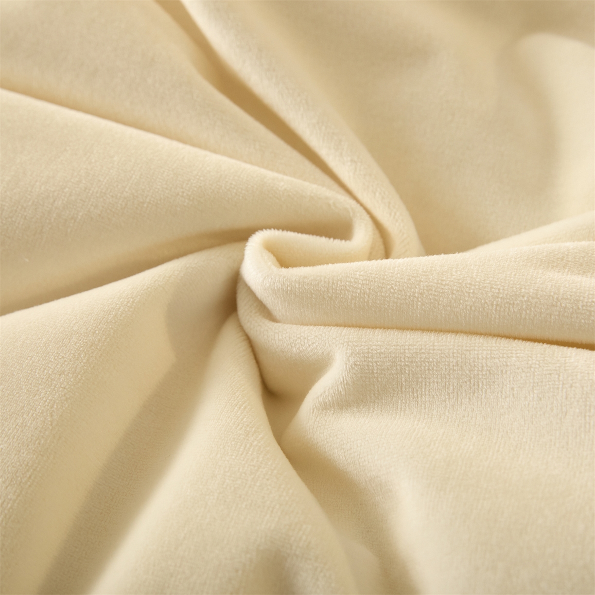 91家纺网 家纺一手货源 找家纺 云棉坊 2025新款高克重水晶绒绣花四件套-羽梦系列 羽梦-奶白