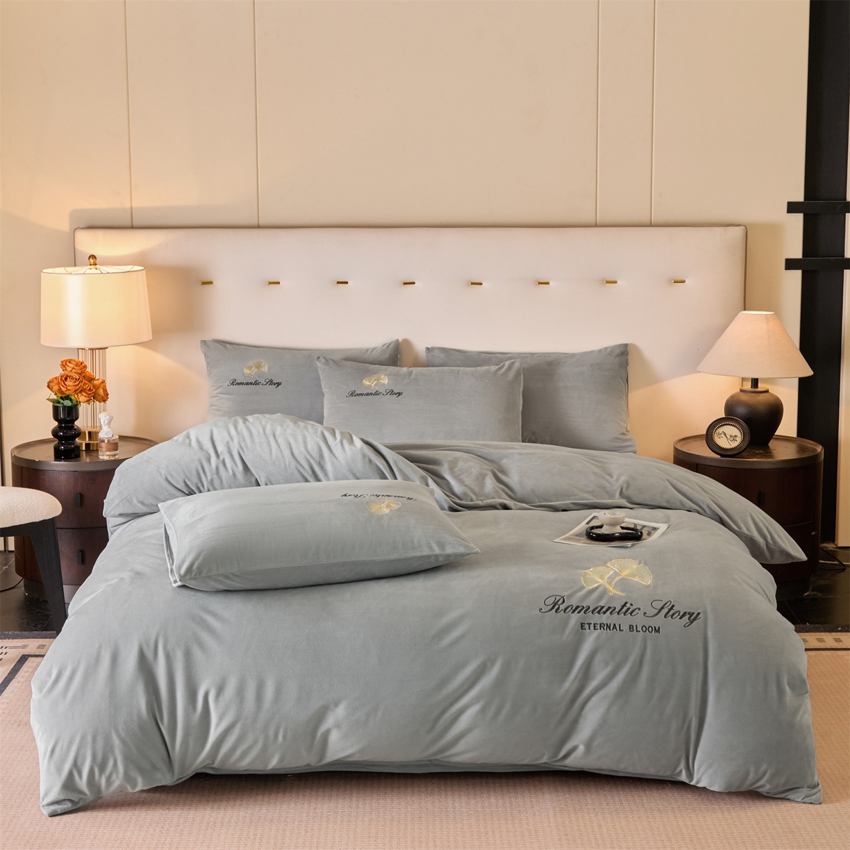 91家纺网 家纺一手货源 找家纺 云棉坊 2025新款高克重水晶绒绣花四件套-杏叶系列 杏叶-山灰