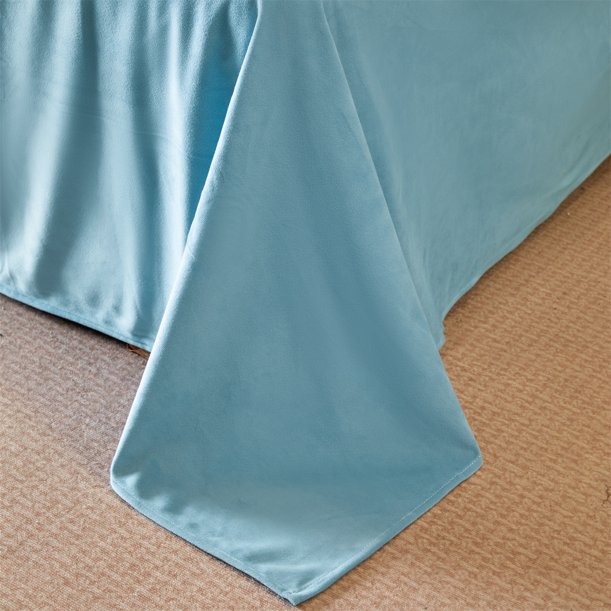 91家纺网 家纺一手货源 找家纺 云棉坊 2025新款高克重水晶绒绣花四件套-杏叶系列 杏叶-天空兰