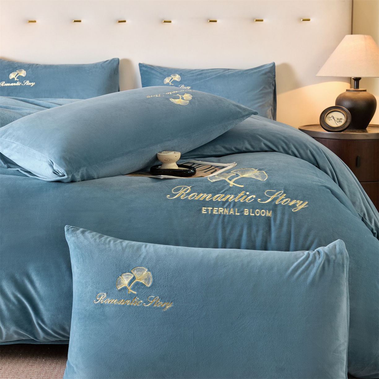 91家纺网 家纺一手货源 找家纺 （总）云棉坊 2025新款高克重水晶绒绣花四件套-杏叶系列