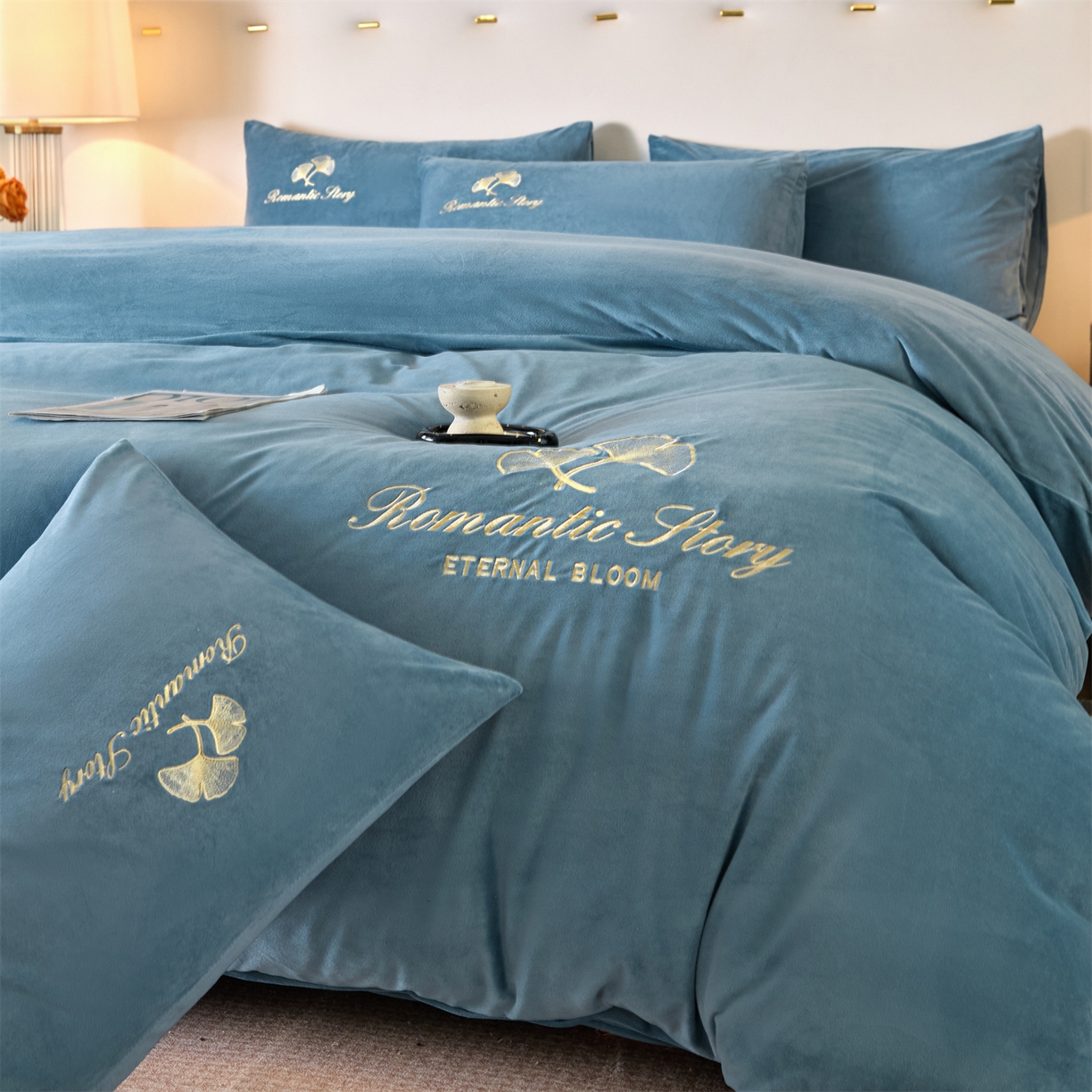 91家纺网 家纺一手货源 找家纺 （总）云棉坊 2025新款高克重水晶绒绣花四件套-杏叶系列