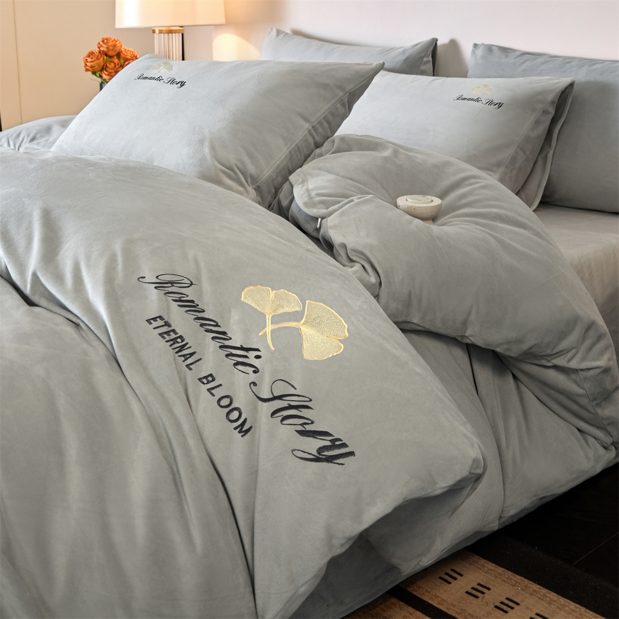 91家纺网 家纺一手货源 找家纺 （总）云棉坊 2025新款高克重水晶绒绣花四件套-杏叶系列