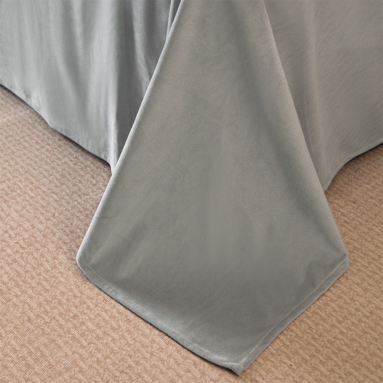 91家纺网 家纺一手货源 找家纺 云棉坊 2025新款高克重水晶绒绣花四件套-杏叶系列 杏叶-山灰