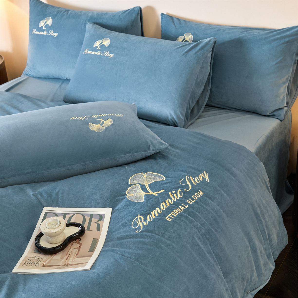 91家纺网 家纺一手货源 找家纺 （总）云棉坊 2025新款高克重水晶绒绣花四件套-杏叶系列