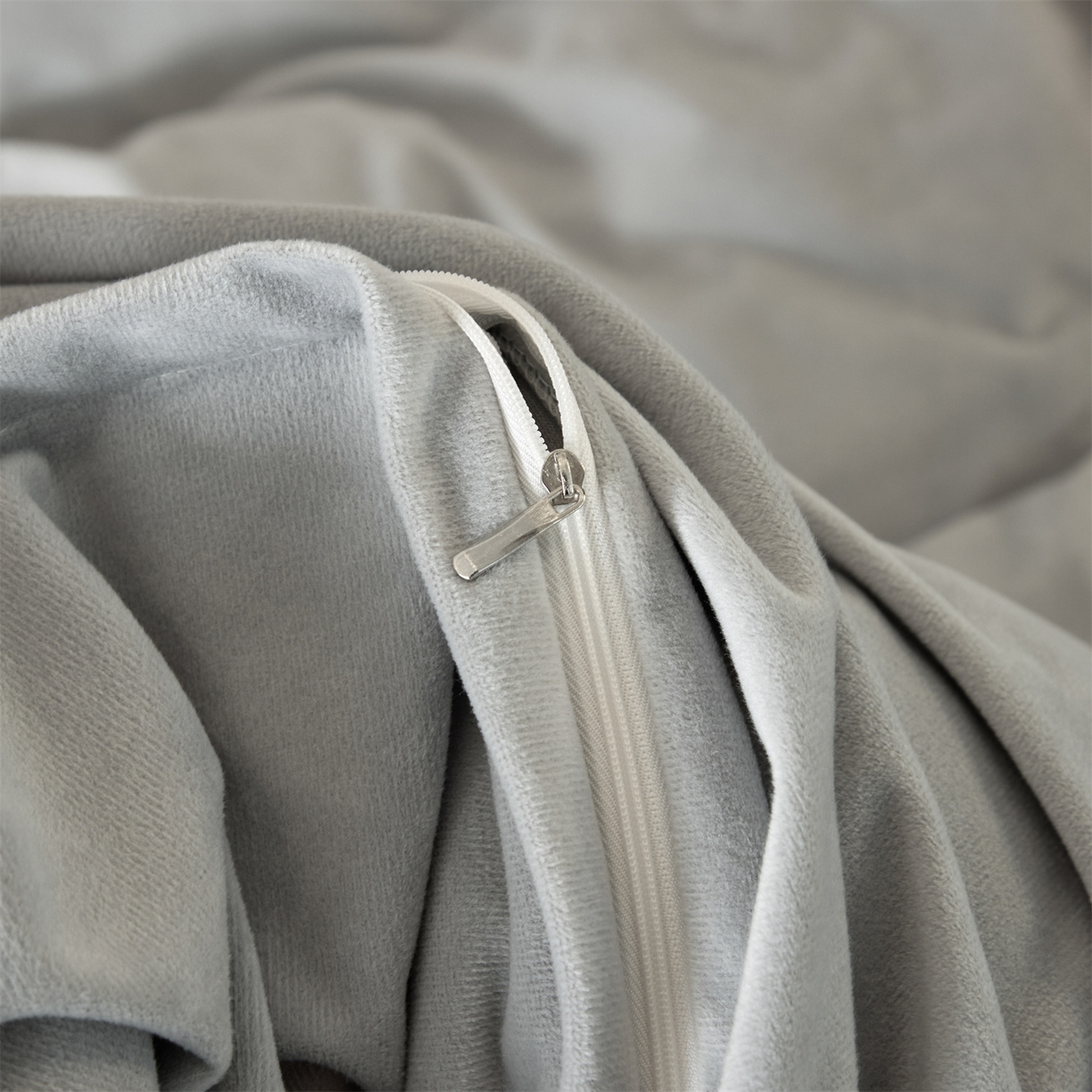 91家纺网 家纺一手货源 找家纺 云棉坊 2025新款高克重水晶绒绣花四件套-杏叶系列 杏叶-山灰