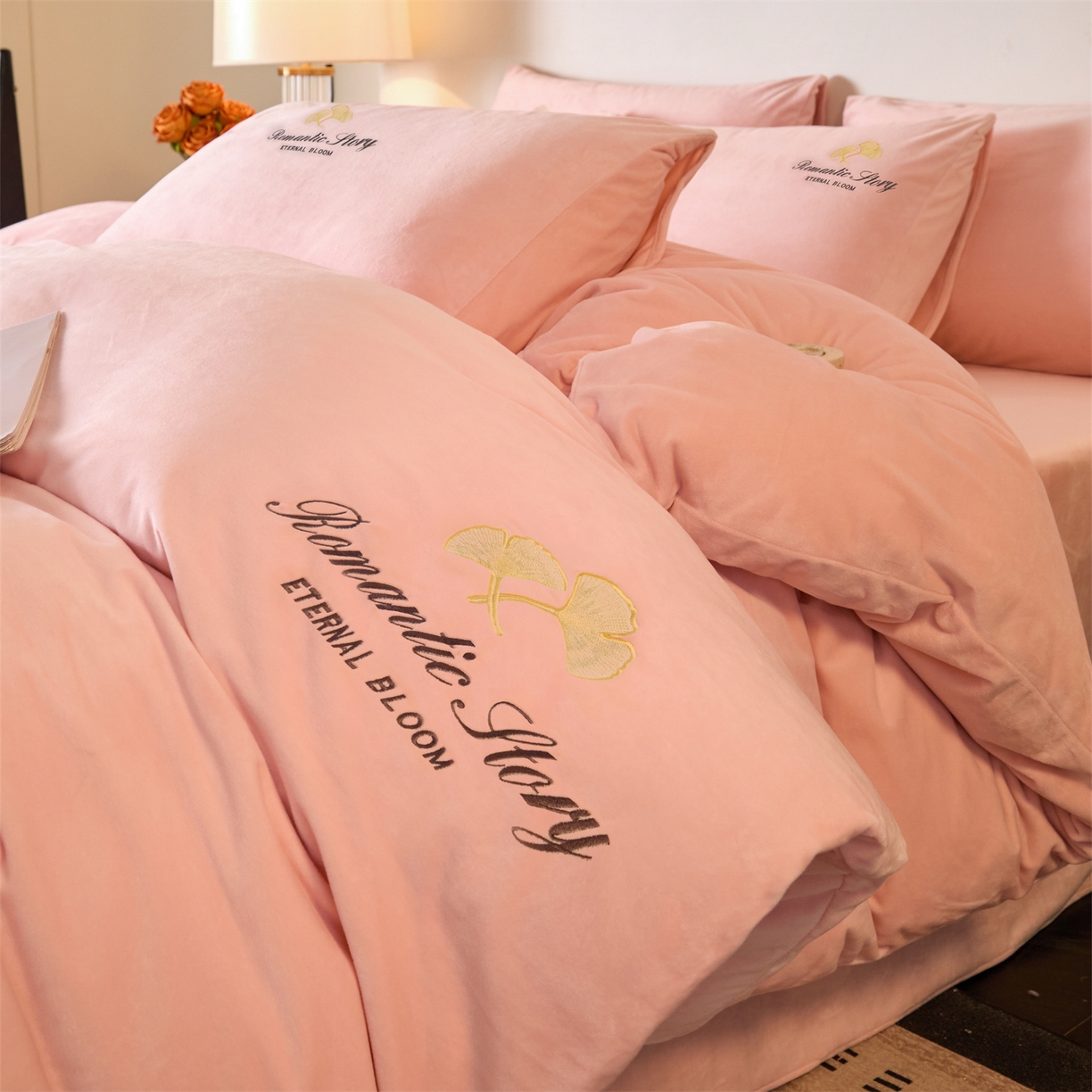 云棉坊 2025新款高克重水晶绒绣花四件套-杏叶系列 杏叶-蜜桃粉