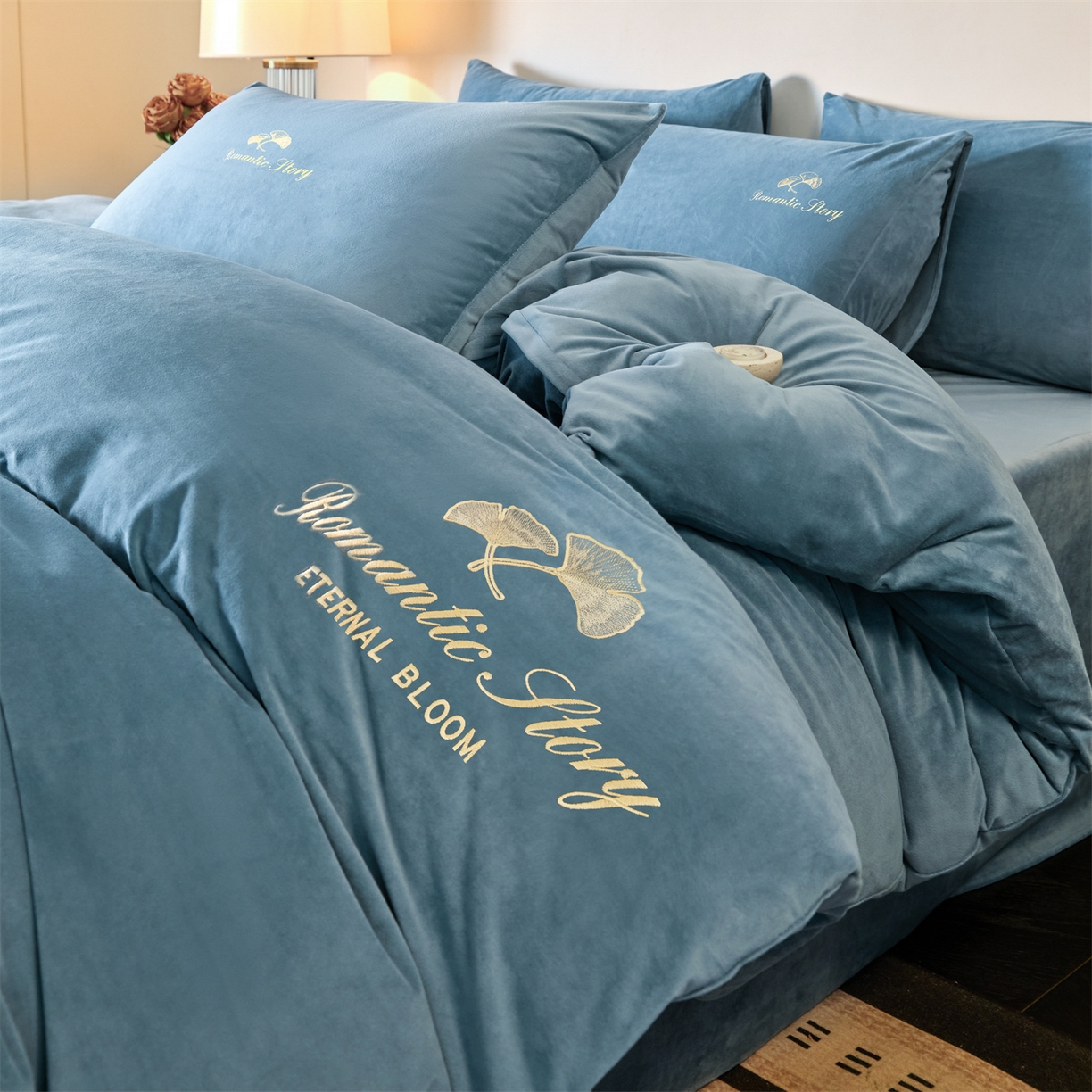 云棉坊 2025新款高克重水晶绒绣花四件套-杏叶系列 杏叶-宾利蓝