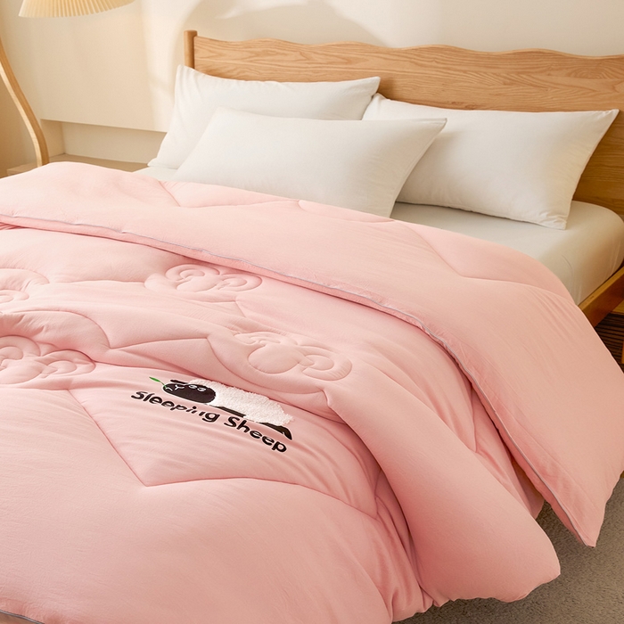 91家纺网 家纺一手货源 找家纺 鑫琪莱家纺 2025新款A类鄂尔多斯羊毛被子被芯 睡眠羊-粉