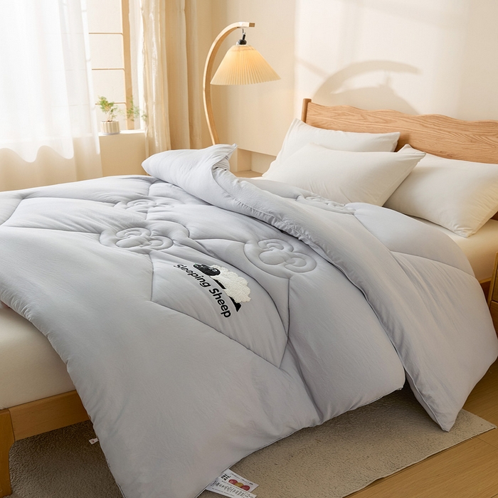 91家纺网 家纺一手货源 找家纺 鑫琪莱家纺 2025新款A类鄂尔多斯羊毛被子被芯 睡眠羊-灰