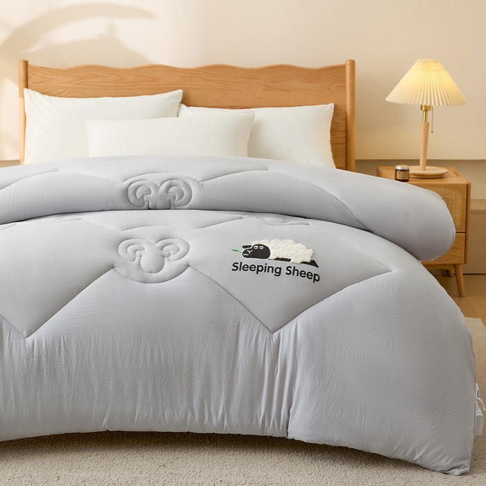 91家纺网 家纺一手货源 找家纺 鑫琪莱家纺 2025新款A类鄂尔多斯羊毛被子被芯 睡眠羊-灰