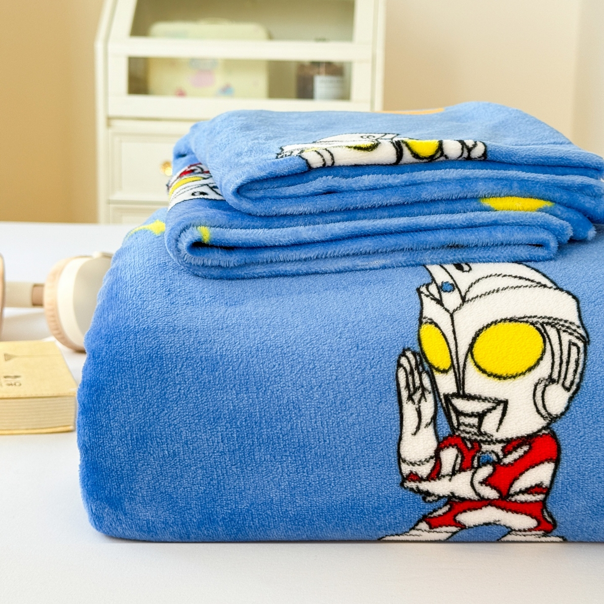 91家纺网 家纺一手货源 找家纺 （总）名兮家居 2025新款经典奥特曼-三丽鸥高克重牛奶绒床单