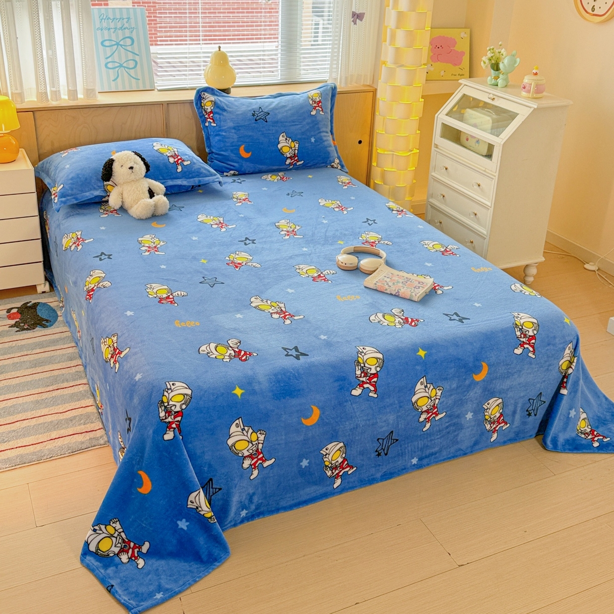 91家纺网 家纺一手货源 找家纺 （总）名兮家居 2025新款经典奥特曼-三丽鸥高克重牛奶绒床单