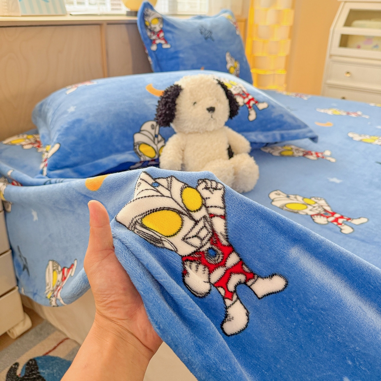 91家纺网 家纺一手货源 找家纺 （总）名兮家居 2025新款经典奥特曼-三丽鸥高克重牛奶绒床单