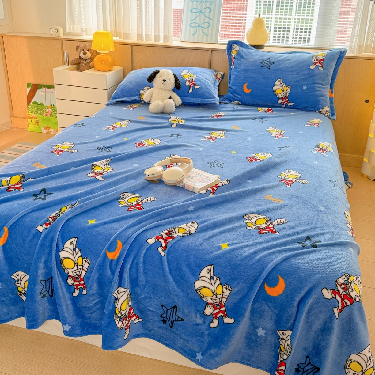 91家纺网 家纺一手货源 找家纺 （总）名兮家居 2025新款经典奥特曼-三丽鸥高克重牛奶绒床单