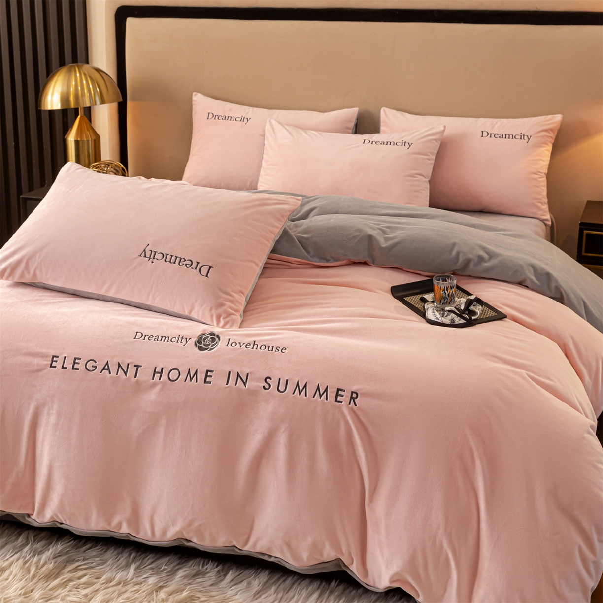 91家纺网 家纺一手货源 找家纺 （总）云棉坊 2025新款高克重水晶绒绣花四件套-暗香系列