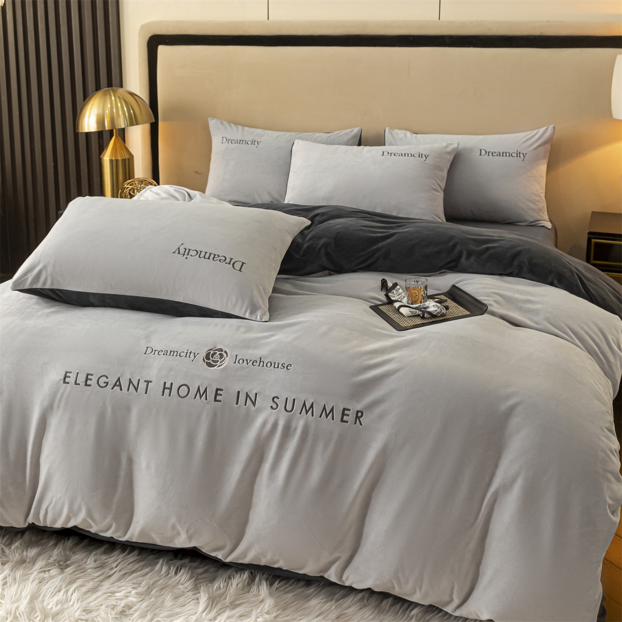 91家纺网 家纺一手货源 找家纺 （总）云棉坊 2025新款高克重水晶绒绣花四件套-暗香系列