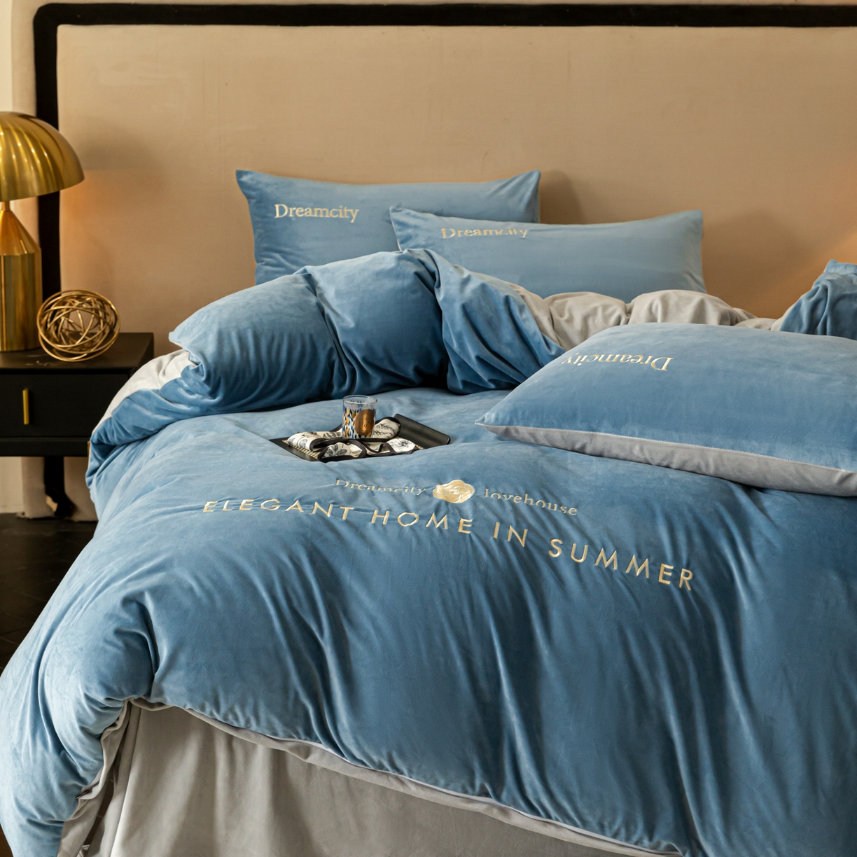 91家纺网 家纺一手货源 找家纺 （总）云棉坊 2025新款高克重水晶绒绣花四件套-暗香系列