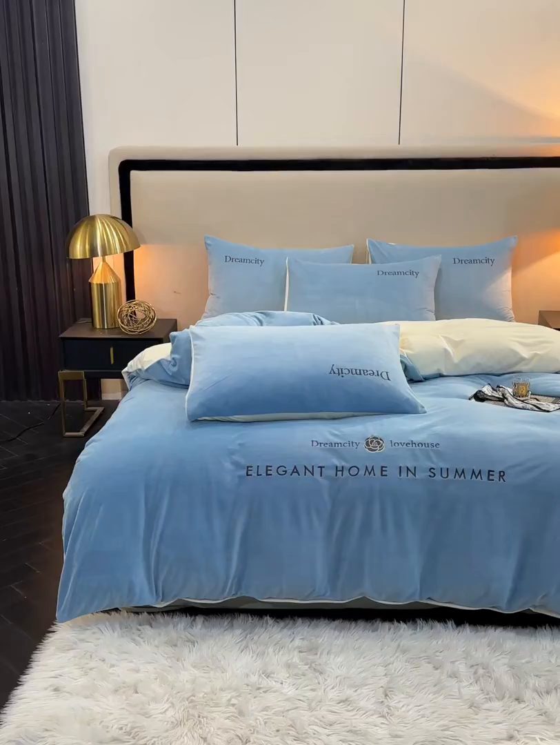 91家纺网 家纺一手货源 找家纺 云棉坊 2025新款高克重水晶绒绣花四件套-暗香系列 暗香-天空兰