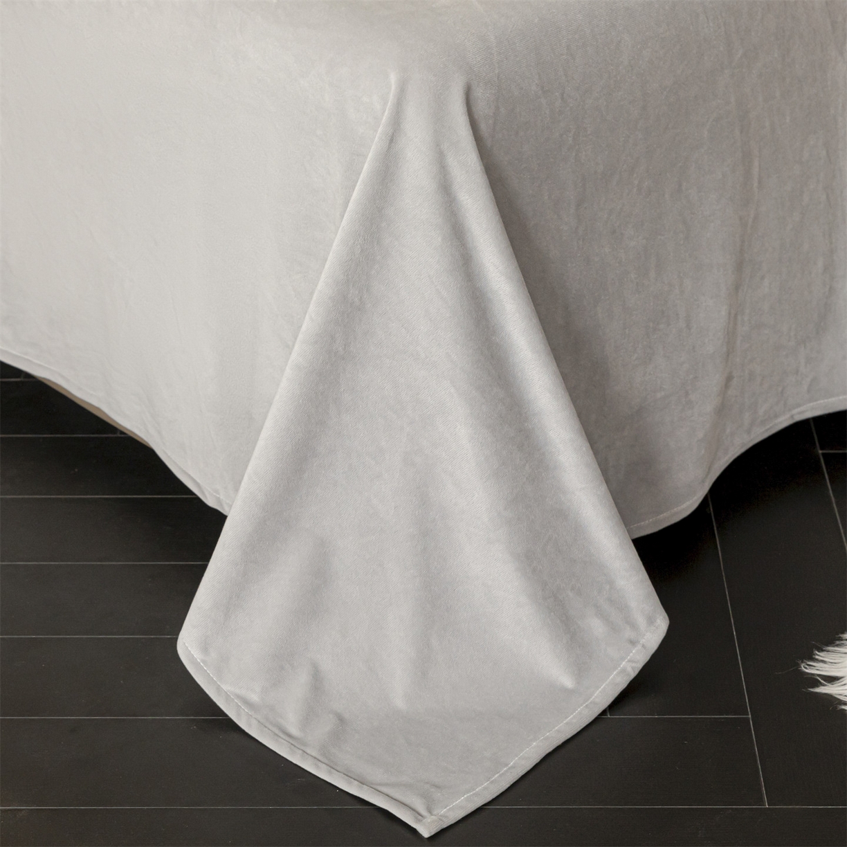 91家纺网 家纺一手货源 找家纺 云棉坊 2025新款高克重水晶绒绣花四件套-暗香系列 暗香-高级灰