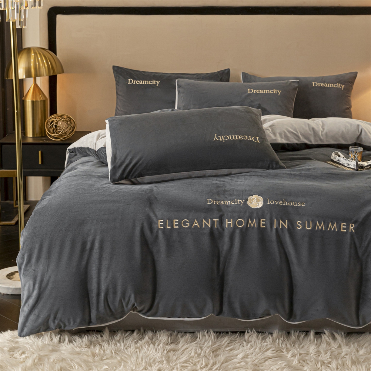 91家纺网 家纺一手货源 找家纺 云棉坊 2025新款高克重水晶绒绣花四件套-暗香系列 暗香-高级灰