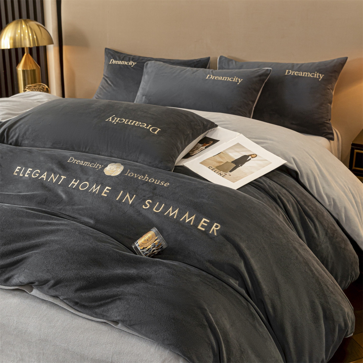 91家纺网 家纺一手货源 找家纺 云棉坊 2025新款高克重水晶绒绣花四件套-暗香系列 暗香-高级灰