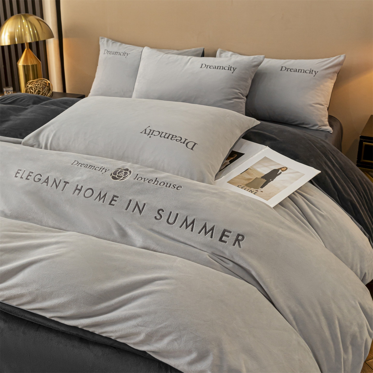 91家纺网 家纺一手货源 找家纺 云棉坊 2025新款高克重水晶绒绣花四件套-暗香系列 暗香-山灰