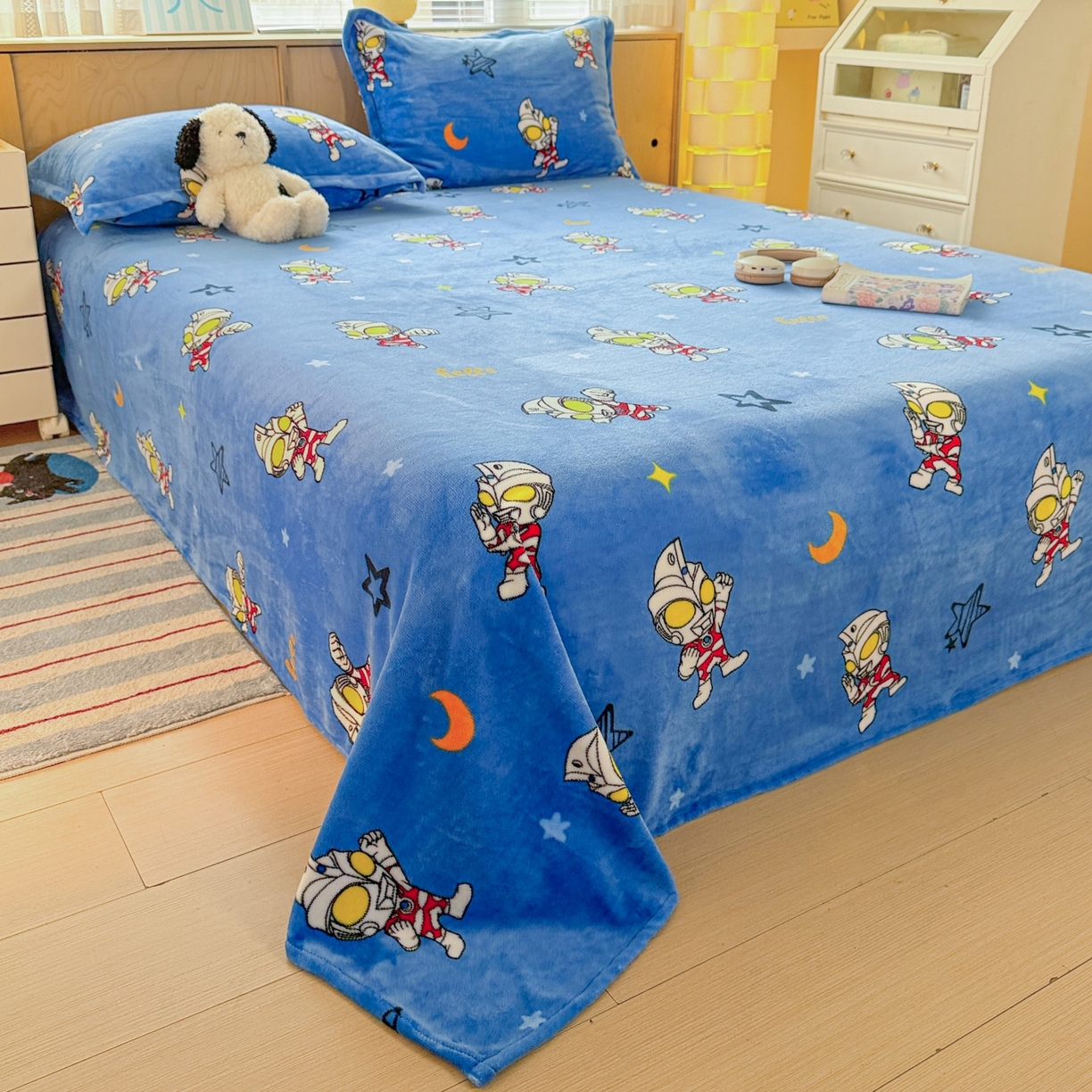 91家纺网 家纺一手货源 找家纺 名兮家居 2025新款经典奥特曼-三丽鸥高克重牛奶绒床单 艾斯