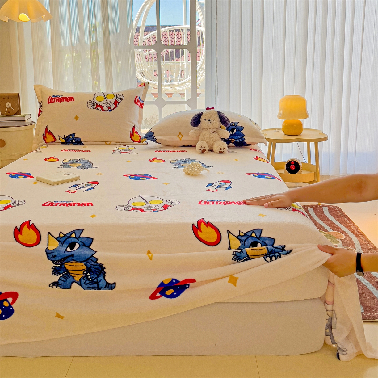 91家纺网 家纺一手货源 找家纺 名兮家居 2025新款经典奥特曼-三丽鸥高克重牛奶绒床单 奥特超人