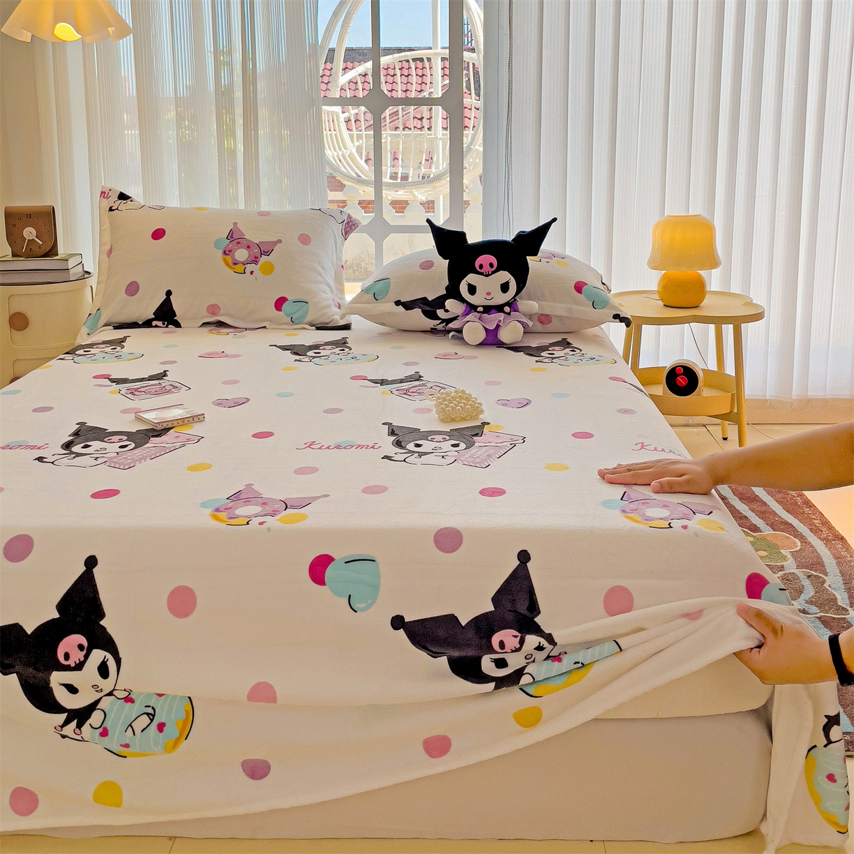 91家纺网 家纺一手货源 找家纺 名兮家居 2025新款经典奥特曼-三丽鸥高克重牛奶绒床单 多彩库洛米