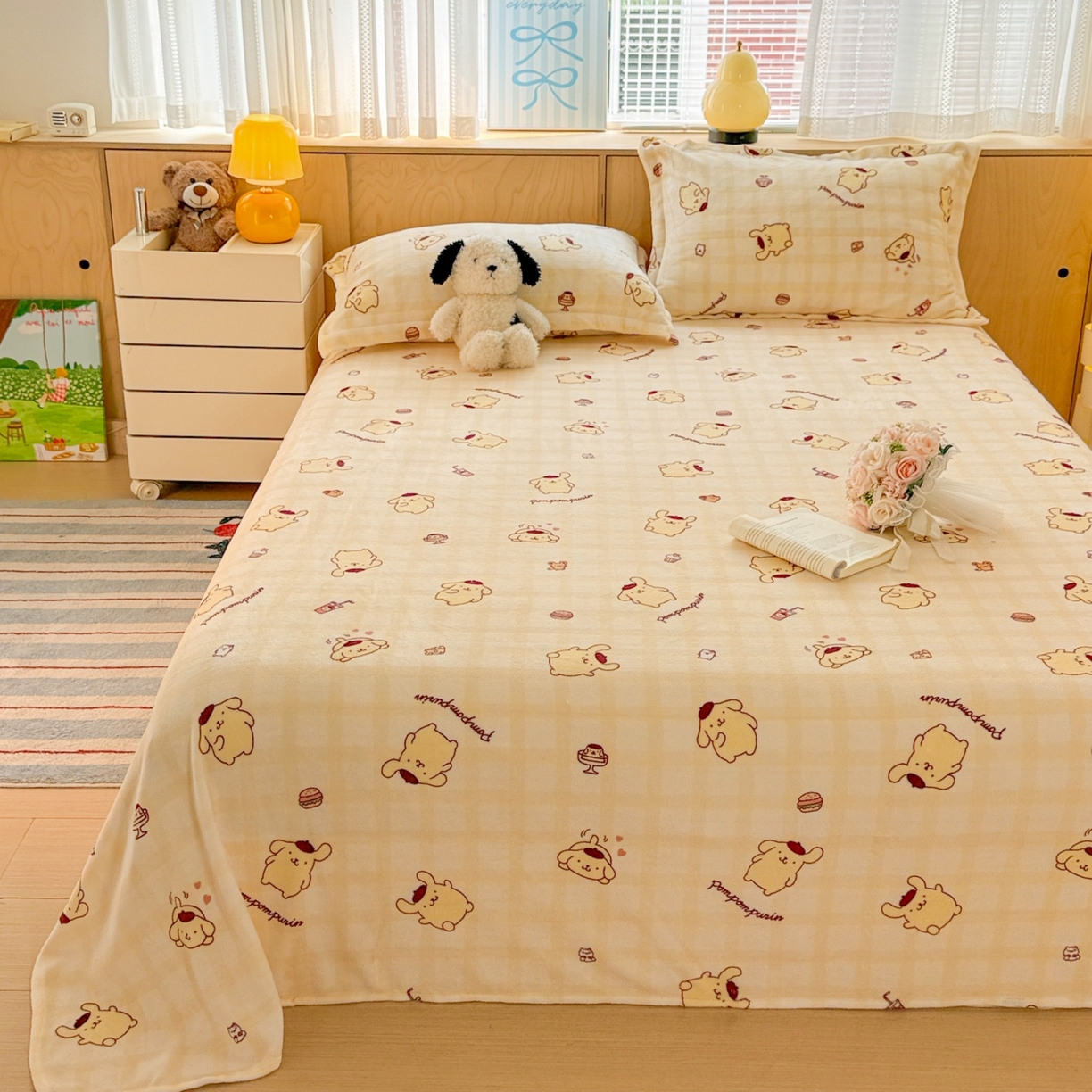 91家纺网 家纺一手货源 找家纺 名兮家居 2025新款经典奥特曼-三丽鸥高克重牛奶绒床单 格子布丁狗