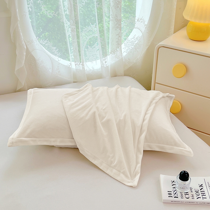 91家纺网 家纺一手货源 找家纺 梦舒羽 2025新款水晶绒枕套宿舍单人枕芯套枕头内胆套一对装 奶油白