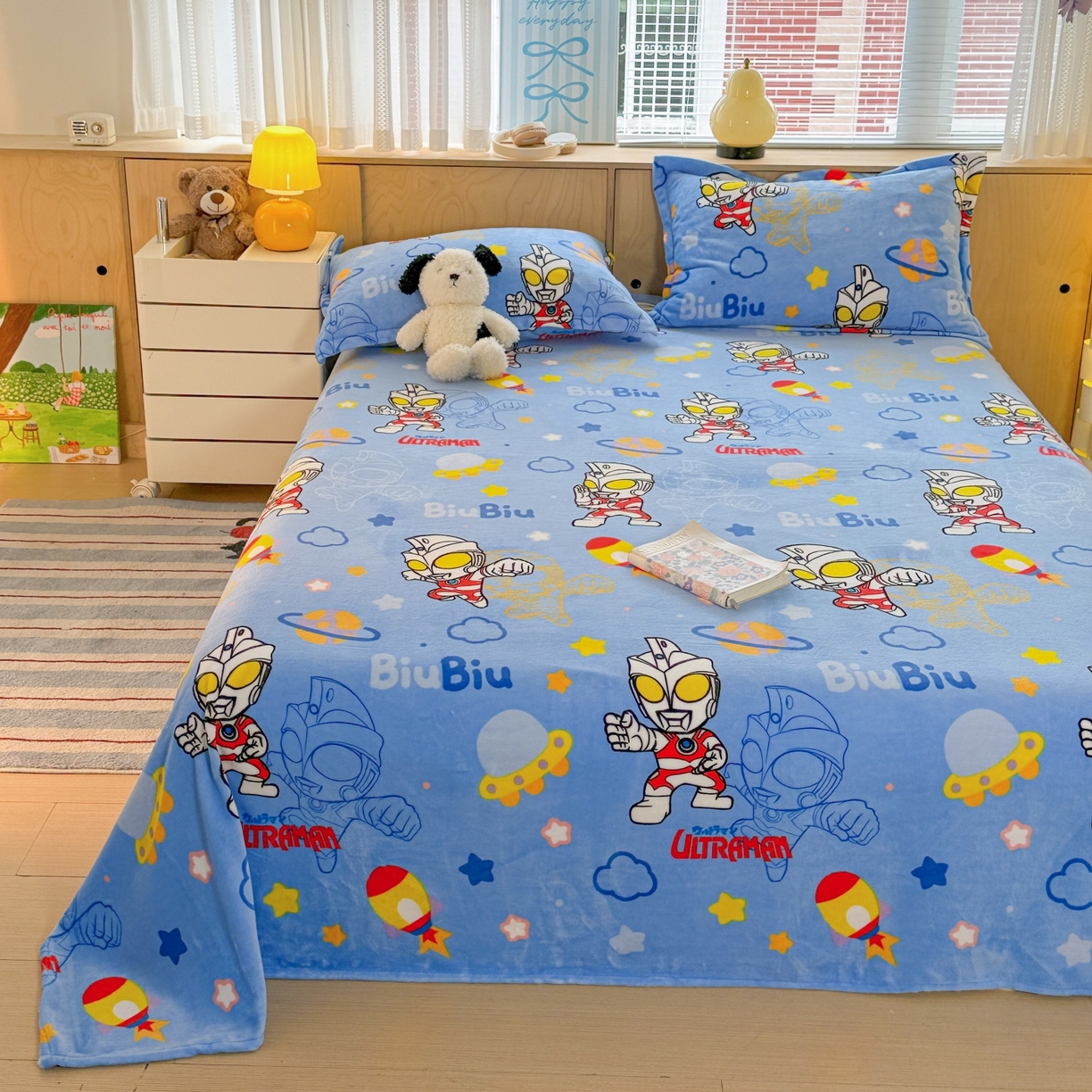 91家纺网 家纺一手货源 找家纺 名兮家居 2025新款经典奥特曼-三丽鸥高克重牛奶绒床单 闪电艾斯