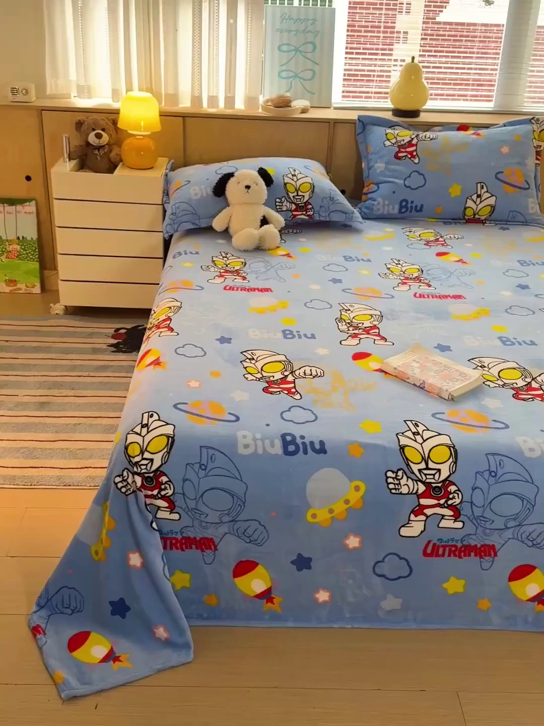 91家纺网 家纺一手货源 找家纺 名兮家居 2025新款经典奥特曼-三丽鸥高克重牛奶绒床单 闪电艾斯
