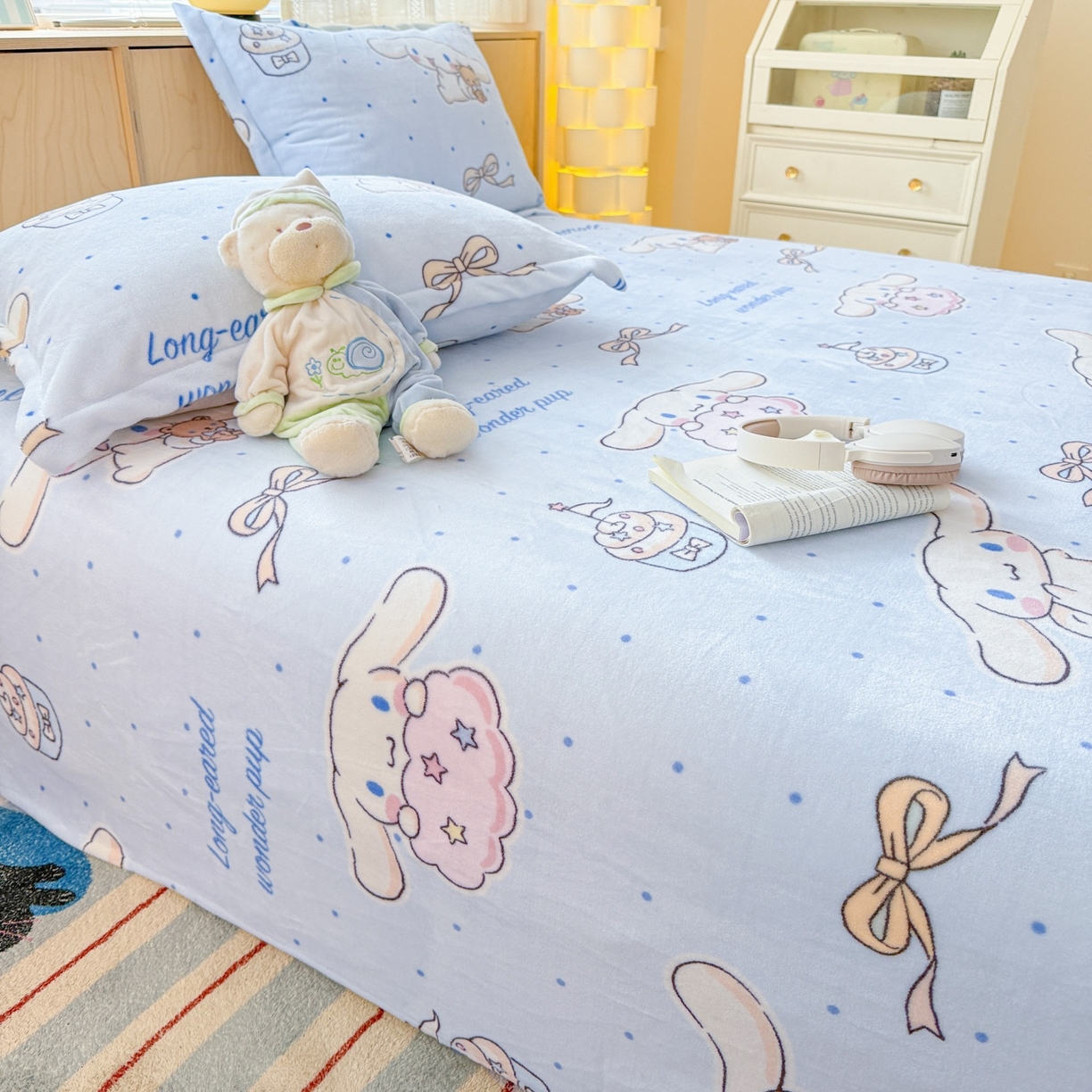 91家纺网 家纺一手货源 找家纺 名兮家居 2025新款经典奥特曼-三丽鸥高克重牛奶绒床单 甜品大耳狗