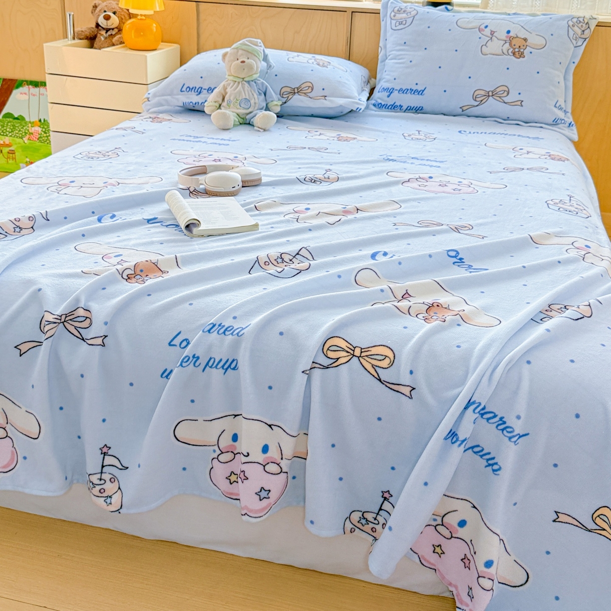 91家纺网 家纺一手货源 找家纺 名兮家居 2025新款经典奥特曼-三丽鸥高克重牛奶绒床单 甜品大耳狗