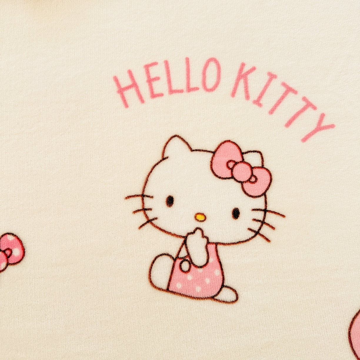 91家纺网 家纺一手货源 找家纺 名兮家居 2025新款经典奥特曼-三丽鸥高克重牛奶绒床单 甜心kt