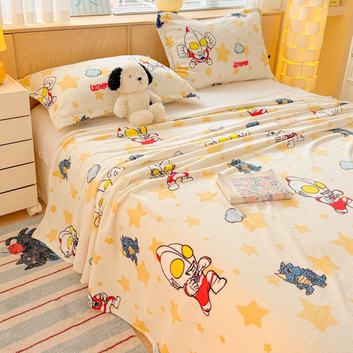 91家纺网 家纺一手货源 找家纺 名兮家居 2025新款经典奥特曼-三丽鸥高克重牛奶绒床单 星空战士