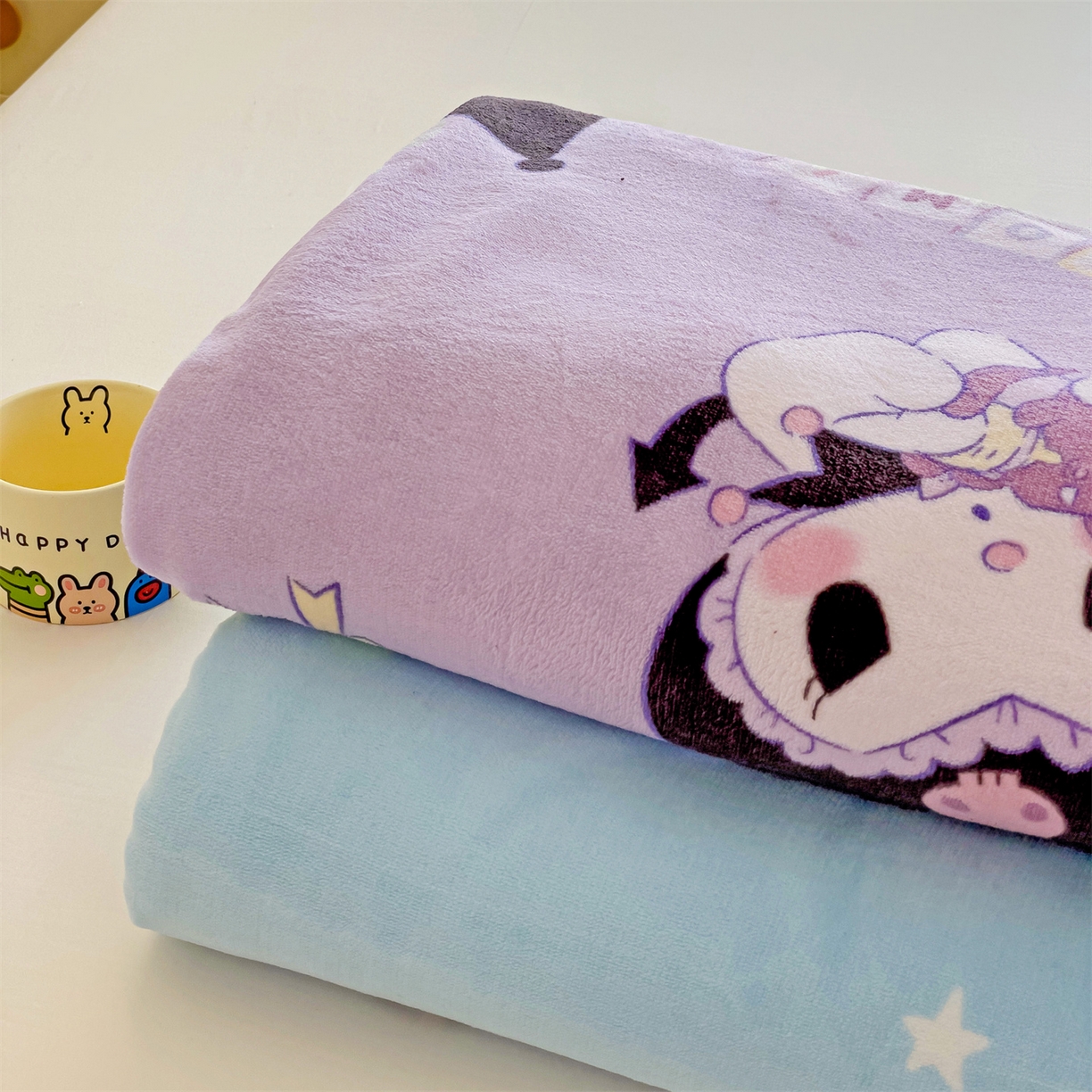 91家纺网 家纺一手货源 找家纺 名兮家居 2025新款经典奥特曼-三丽鸥高克重牛奶绒床单 星星库洛米