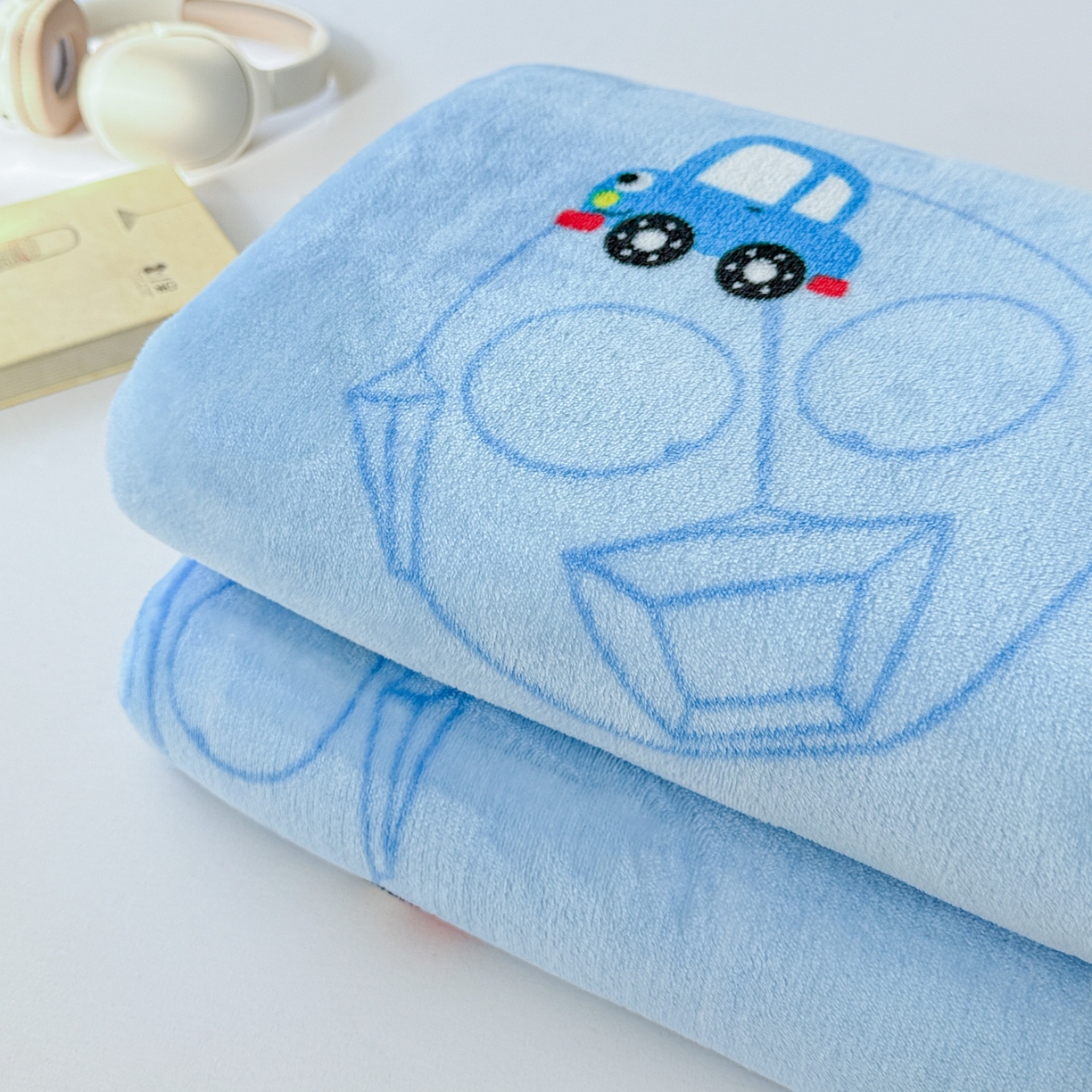 91家纺网 家纺一手货源 找家纺 名兮家居 2025新款经典奥特曼-三丽鸥高克重牛奶绒床单 云朵奥特曼