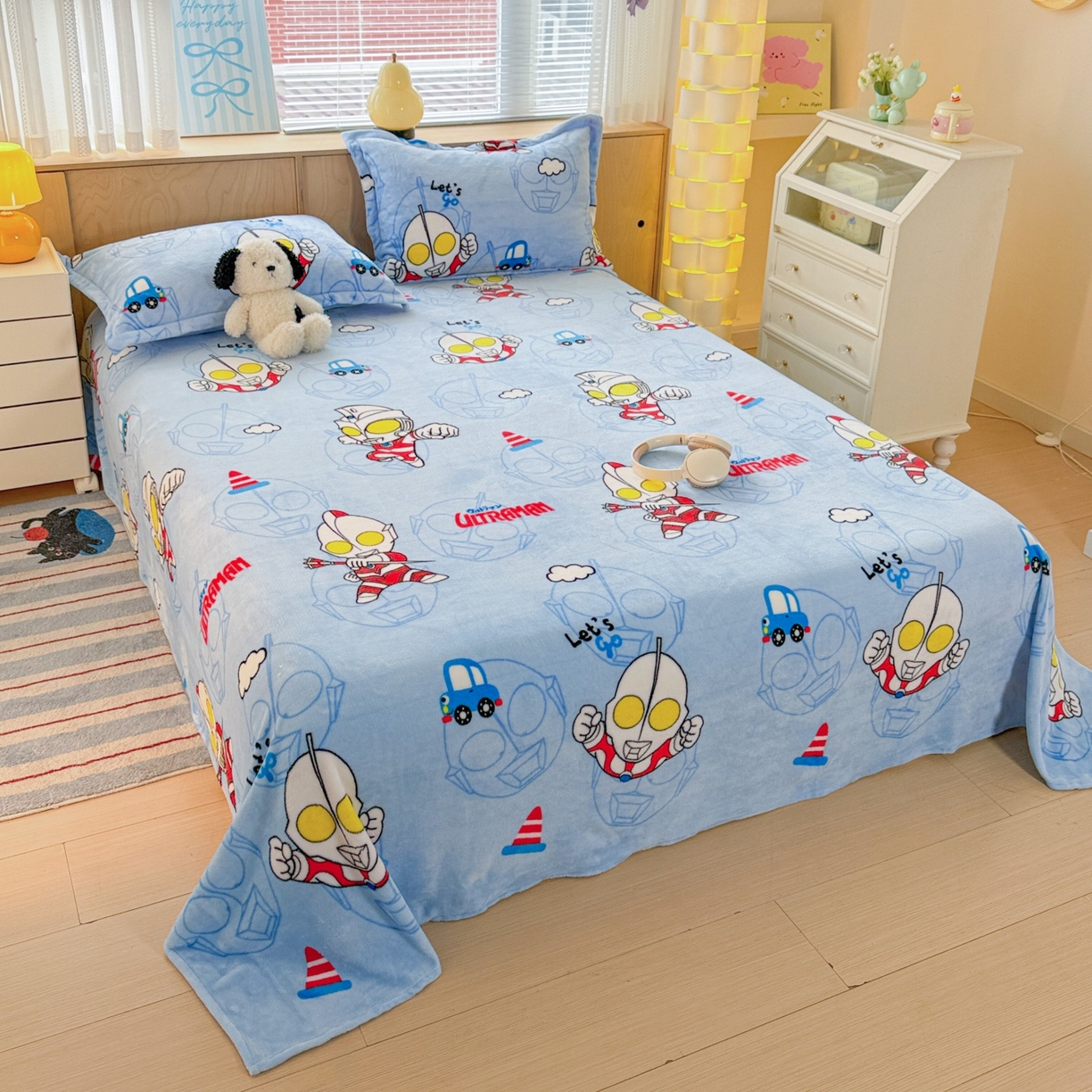 91家纺网 家纺一手货源 找家纺 名兮家居 2025新款经典奥特曼-三丽鸥高克重牛奶绒床单 云朵奥特曼