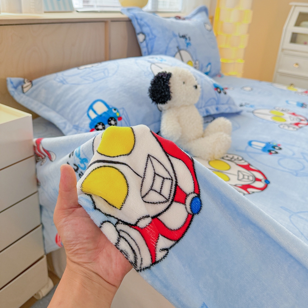 91家纺网 家纺一手货源 找家纺 名兮家居 2025新款经典奥特曼-三丽鸥高克重牛奶绒床单 云朵奥特曼