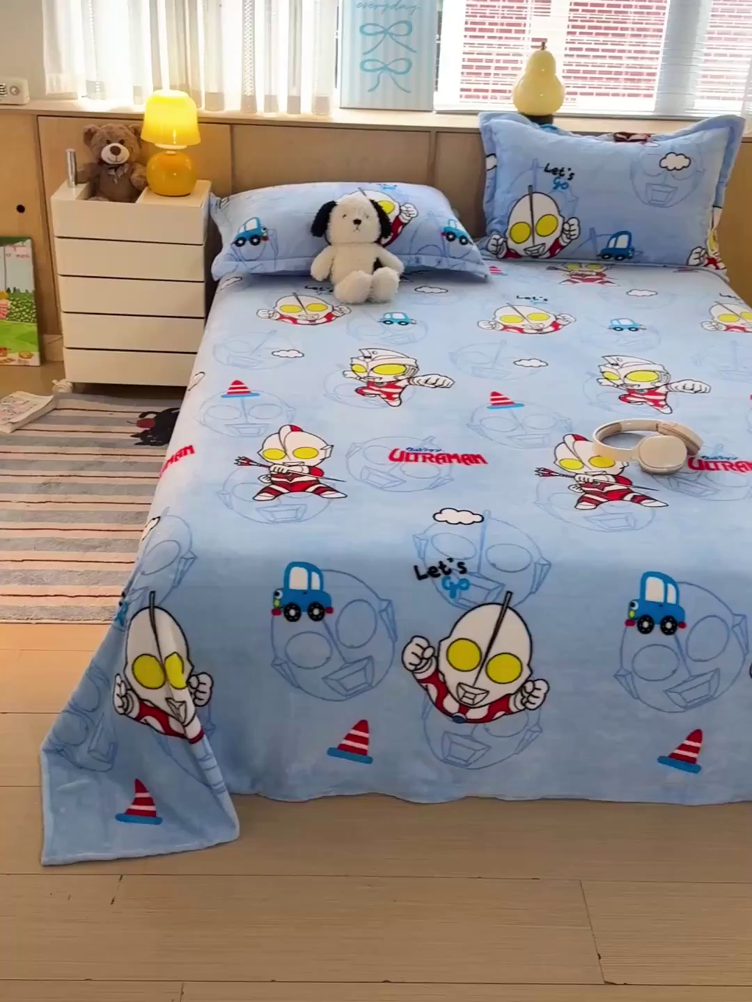 91家纺网 家纺一手货源 找家纺 名兮家居 2025新款经典奥特曼-三丽鸥高克重牛奶绒床单 云朵奥特曼