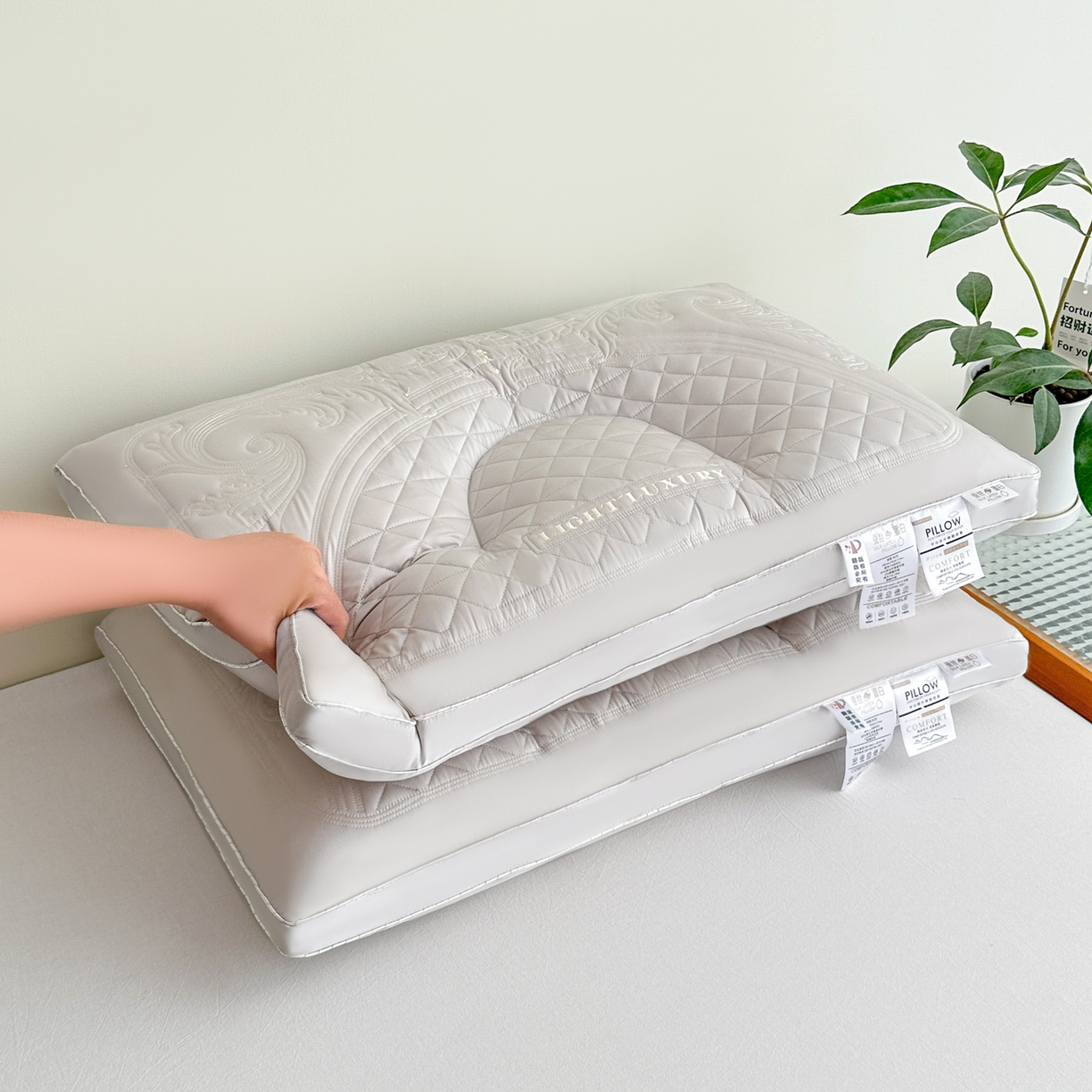 91家纺网 家纺一手货源 找家纺 （总）宇诺家纺 2025新款家用护颈椎助睡眠枕芯成人学生宿舍记忆枕枕头