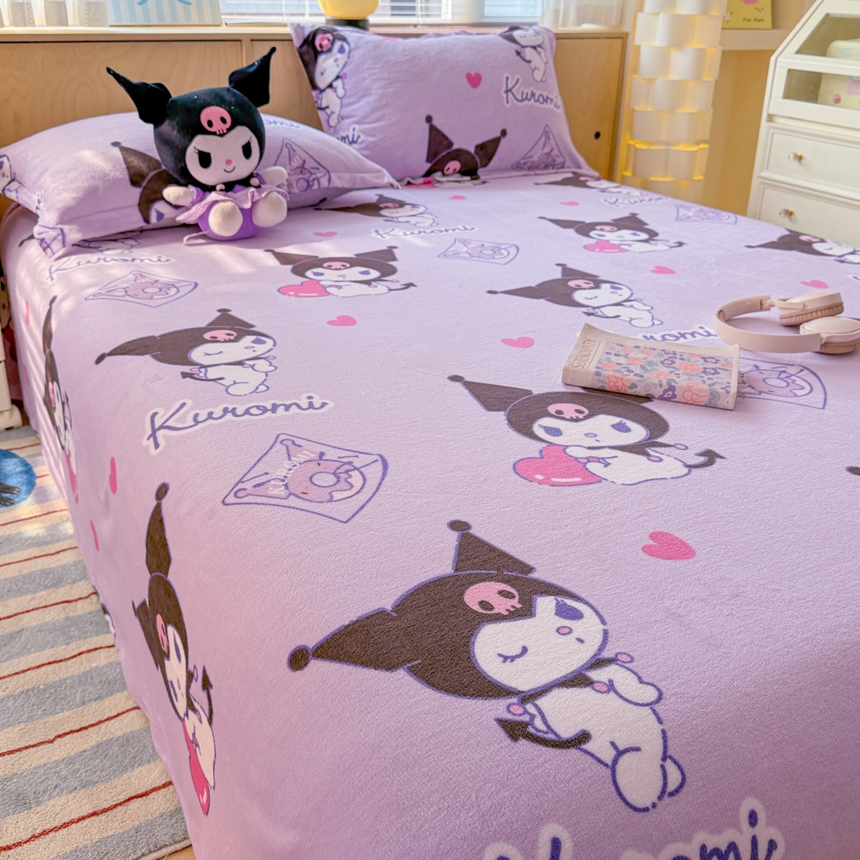 91家纺网 家纺一手货源 找家纺 名兮家居 2025新款经典奥特曼-三丽鸥高克重牛奶绒床单 紫色库洛米