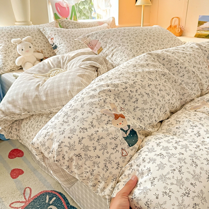 91家纺网 家纺一手货源 找家纺 卡普纯棉全棉四件套13070喷气床单款床笠款三件套 哆咪兔