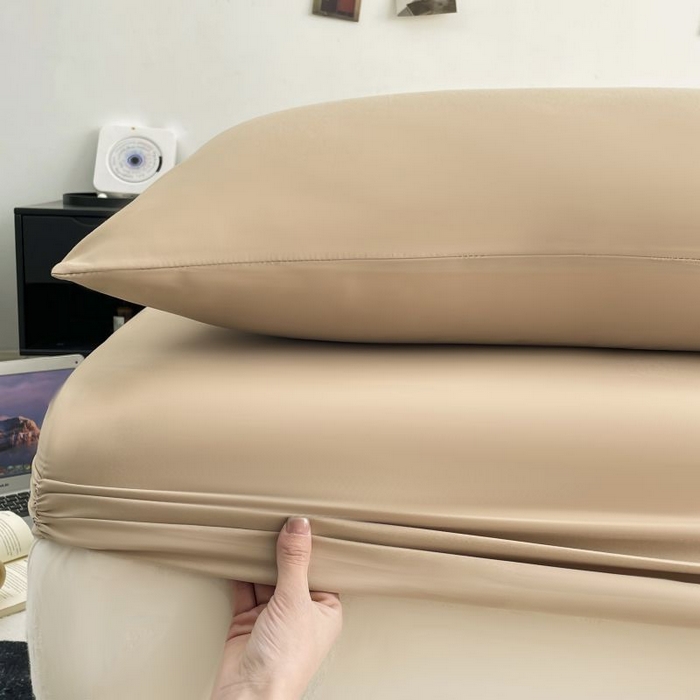 91家纺网 家纺一手货源 找家纺 汣沐生活 2025新款简约素色云朵棉可水洗纯色床笠单件三件套 香槟